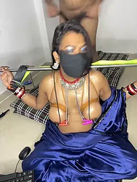 Snapshot of YourSuperTanya chatting on 10.06.25 YourSuperTanya online show from 10.06.25