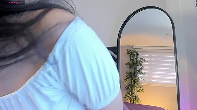 Savannah Cameron online show from 02.18.25