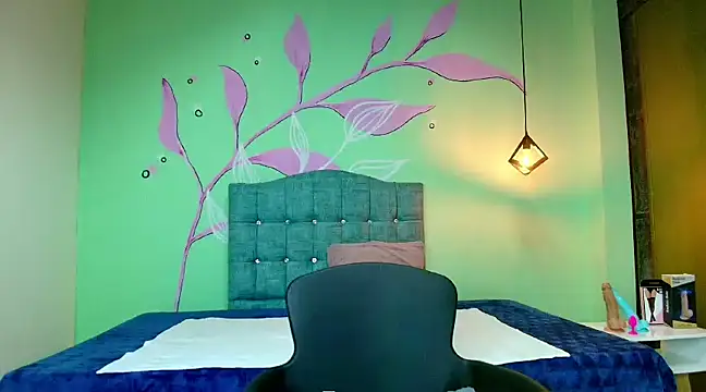 Connie Bell online show from 02.22.25