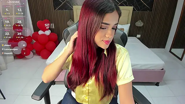 Snapshot of Lolly_18 chatting on 02.26.25 Lolly 18 online show from 02.26.25