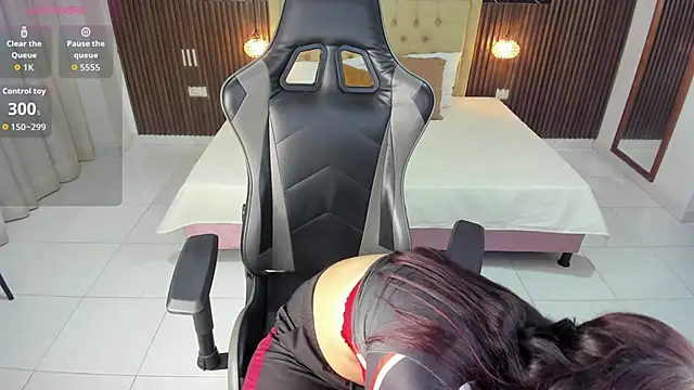 Lolly 18 online show from 03.04.26