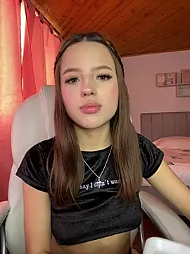 Sofia18 pinkk online show from 02.28.25