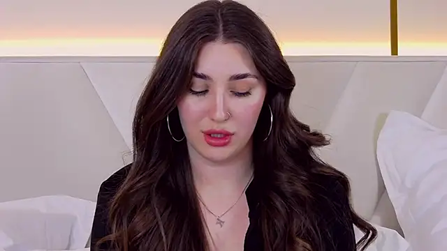 KiraBarlows online show from 02.23.25