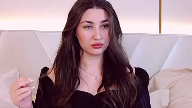 KiraBarlows online show from 03.04.25