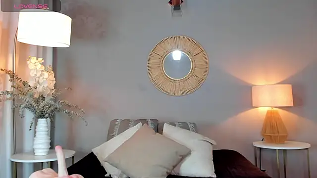 viviannehill hot online show from 02.10.25