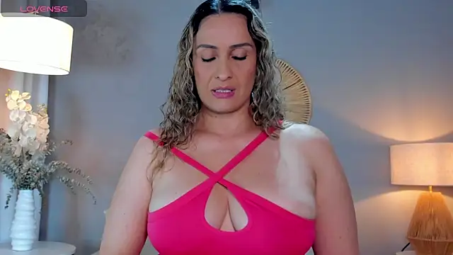 viviannehill hot online show from 02.27.25