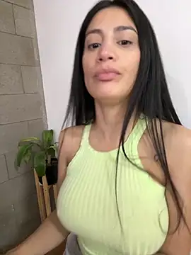 Snapshot of Putitatease chatting on 09.22.25 Putitatease online show from 09.22.25