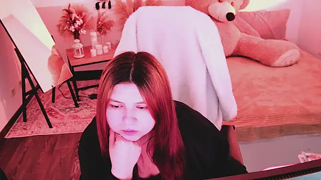 Snapshot of DiaAngell chatting on 04.20.26 DiaAngell online show from 04.20.26