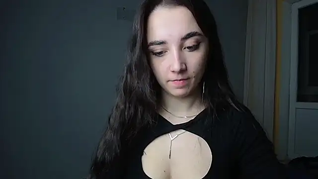 Snapshot of Eva_Gloryy chatting on 01.25.25 Eva Gloryy online show from 01.25.25