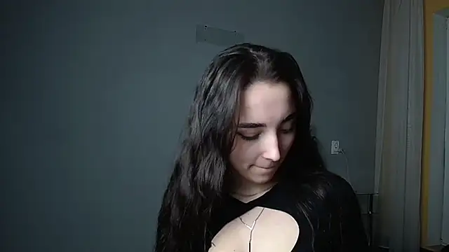 Snapshot of Eva_Gloryy chatting on 01.25.25 Eva Gloryy online show from 01.25.25