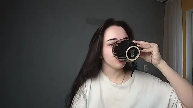 Snapshot of Eva_Gloryy chatting on 01.31.25 Eva Gloryy online show from 01.31.25