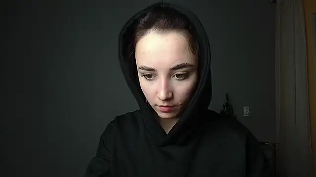 Snapshot of Eva_Gloryy chatting on 02.04.25 Eva Gloryy online show from 02.04.25