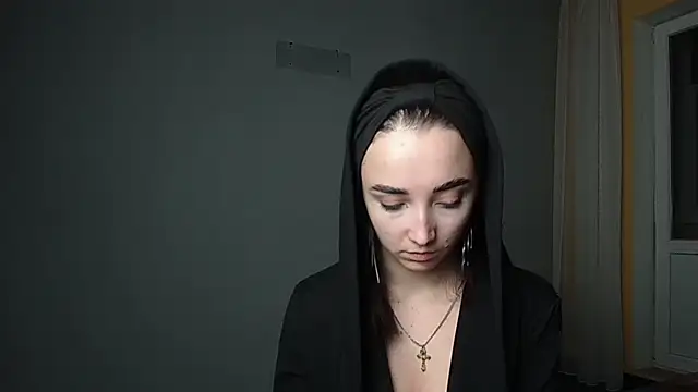 Snapshot of Eva_Gloryy chatting on 02.13.25 Eva Gloryy online show from 02.13.25