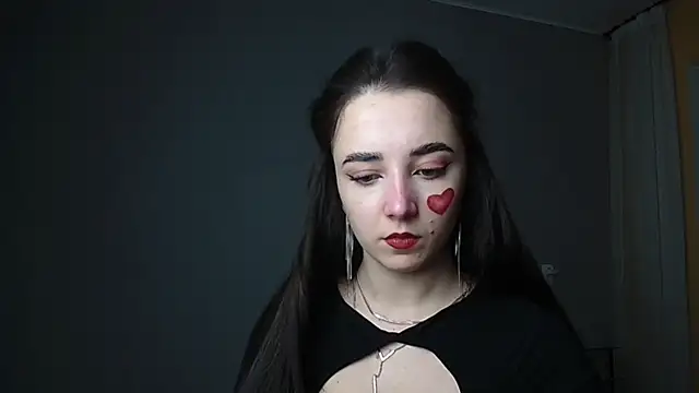 Snapshot of Eva_Gloryy chatting on 02.14.25 Eva Gloryy online show from 02.14.25