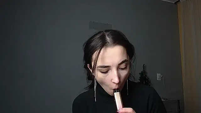 Snapshot of Eva_Gloryy chatting on 02.17.25 Eva Gloryy online show from 02.17.25