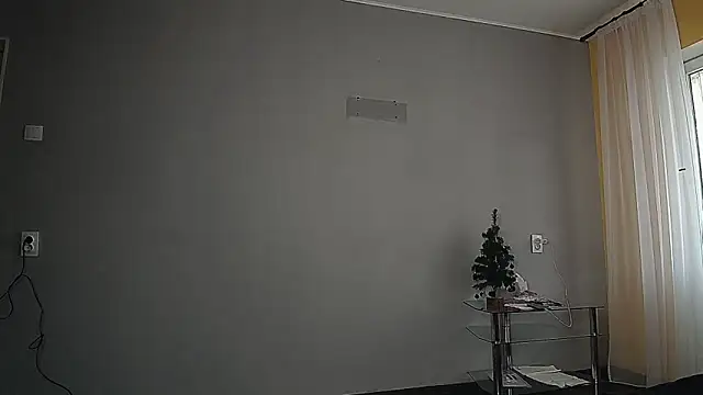 Snapshot of Eva_Gloryy chatting on 02.19.25 Eva Gloryy online show from 02.19.25