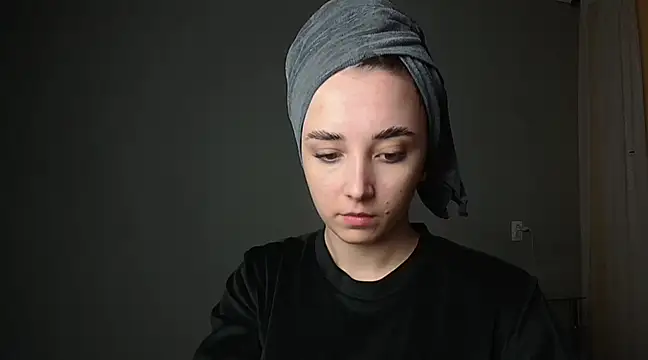 Snapshot of Eva_Gloryy chatting on 02.22.25 Eva Gloryy online show from 02.22.25