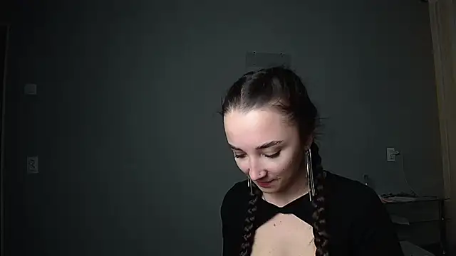 Snapshot of Eva_Gloryy chatting on 03.21.25 Eva Gloryy online show from 03.21.25