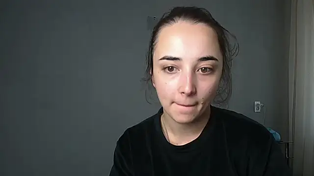 Snapshot of Eva_Gloryy chatting on 10.19.25 Eva Gloryy online show from 10.19.25