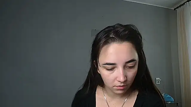 Snapshot of Eva_Gloryy chatting on 10.28.25 Eva Gloryy online show from 10.28.25