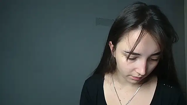 Snapshot of Eva_Gloryy chatting on 10.29.25 Eva Gloryy online show from 10.29.25