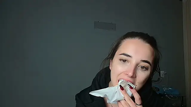 Snapshot of Eva_Gloryy chatting on 10.30.25 Eva Gloryy online show from 10.30.25