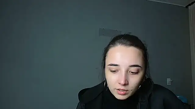 Snapshot of Eva_Gloryy chatting on 11.23.25 Eva Gloryy online show from 11.23.25