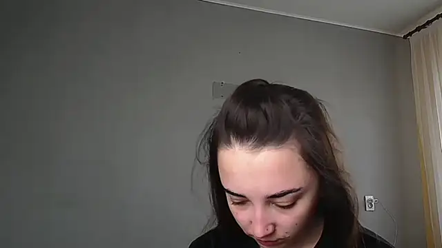 Snapshot of Eva_Gloryy chatting on 04.28.26 Eva Gloryy online show from 04.28.26