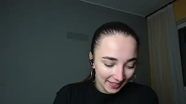Snapshot of Eva_Gloryy chatting on 04.28.26 Eva Gloryy online show from 04.28.26
