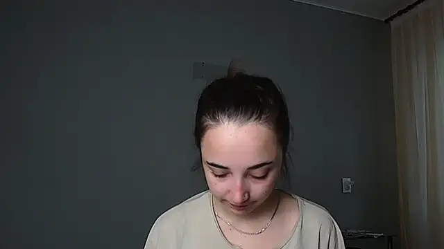Snapshot of Eva_Gloryy chatting on 05.13.26 Eva Gloryy online show from 05.13.26