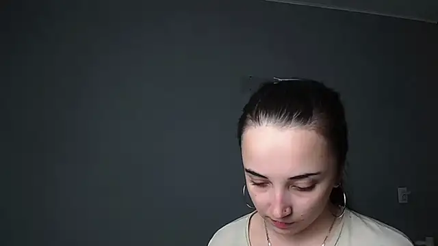Snapshot of Eva_Gloryy chatting on 05.20.26 Eva Gloryy online show from 05.20.26