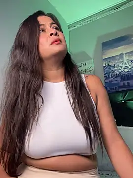 Lili  taylor online show from 03.04.25