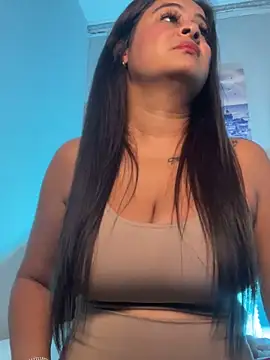 Lili  taylor online show from 03.06.25