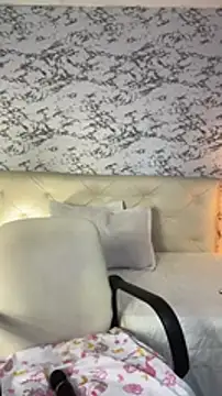 Snapshot of viktoria_davis_ chatting on 01.25.25 viktoria davis online show from 01.25.25