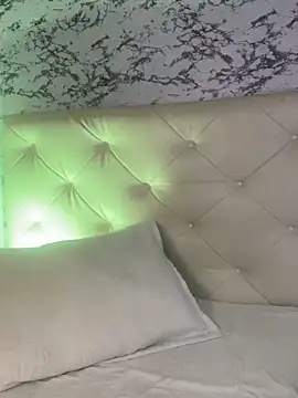 Snapshot of viktoria_davis_ chatting on 02.08.25 viktoria davis online show from 02.08.25