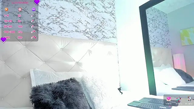 Snapshot of viktoria_davis_ chatting on 02.11.25 viktoria davis online show from 02.11.25