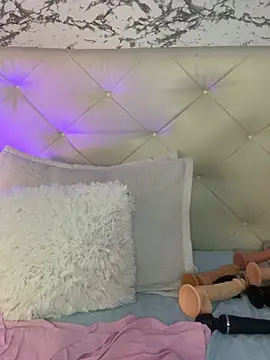 Snapshot of viktoria_davis_ chatting on 02.18.25 viktoria davis online show from 02.18.25