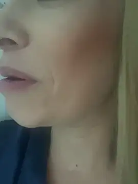 Snapshot of viktoria_davis_ chatting on 02.19.25 viktoria davis online show from 02.19.25