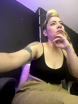 Snapshot of viktoria_davis_ chatting on 09.09.25 viktoria davis online show from 09.09.25