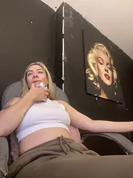 viktoria davis  online show from 02.26.26