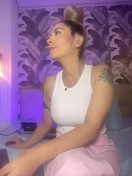 viktoria davis  online show from 04.04.26