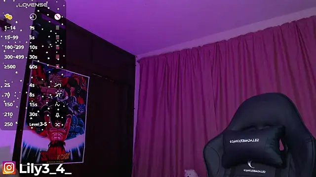 Snapshot of lily3_4 chatting on 01.22.25 lily3 4 online show from 01.22.25