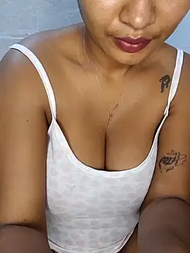 Snapshot of anais_03 chatting on 09.27.25 anais 03 online show from 09.27.25