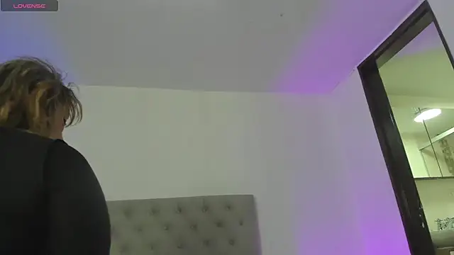 Snapshot of Dayana__Ospina chatting on 02.10.25 Dayana Ospina online show from 02.10.25