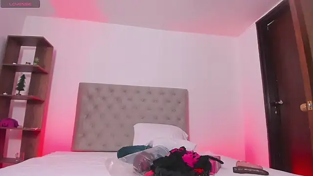 Snapshot of Dayana__Ospina chatting on 03.11.25 Dayana Ospina online show from 03.11.25