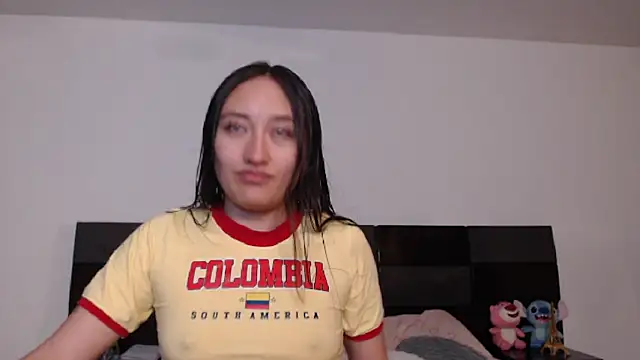 Snapshot of Elsa-bad chatting on 02.05.25 Elsa-bad online show from 02.05.25