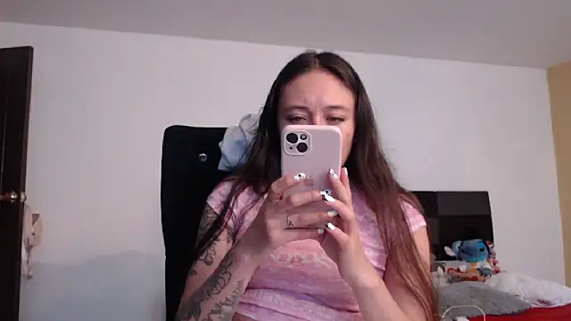 Snapshot of Elsa-bad chatting on 02.20.25 Elsa-bad online show from 02.20.25