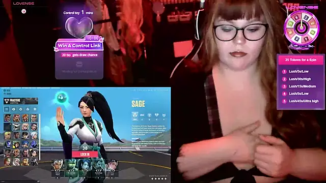 Snapshot of EveBaker04 chatting on 03.19.25 EveBaker04 online show from 03.19.25