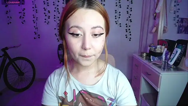 Snapshot of _codeline chatting on 09.24.25 codeline online show from 09.24.25