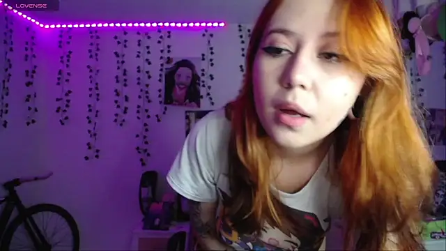 Snapshot of _codeline chatting on 10.12.25 codeline online show from 10.12.25